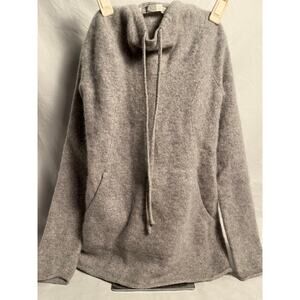 Athleta Girls Cashmere Hoodie Sweater Gray Size Small Pullover Cozy Soft